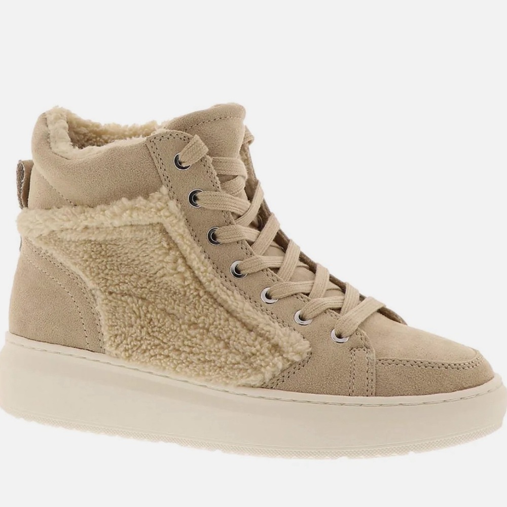 Marc Fisher Women’s Tan Faux Fur Casual Fashion Sneaker Lace Up Boot Size 9